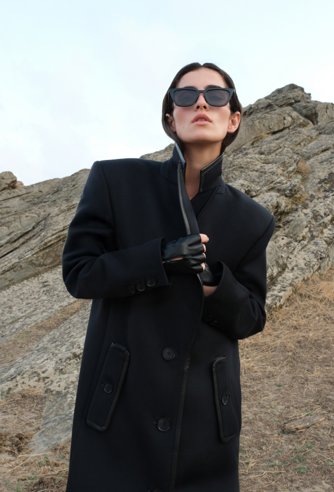 Пальто однобортное с кожаным кантом